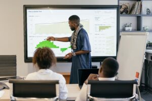 Turning Data Into Competitive advantage with Business Intelligence